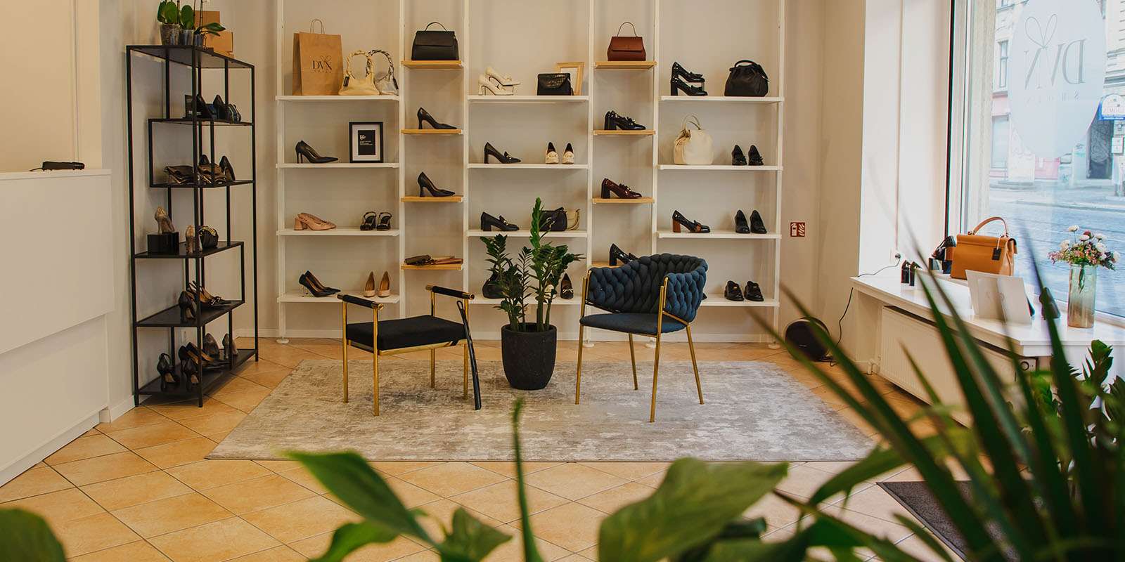 DVN shoes kontakti